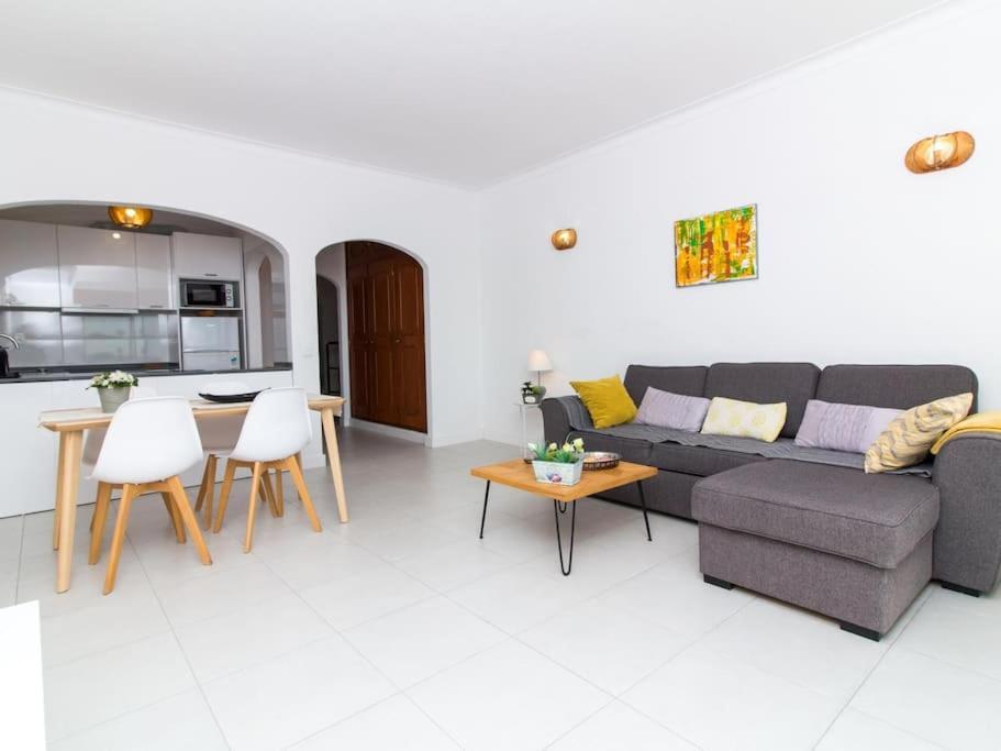 Central Apartment - Pool And Sea View & Albufeira Center Экстерьер фото